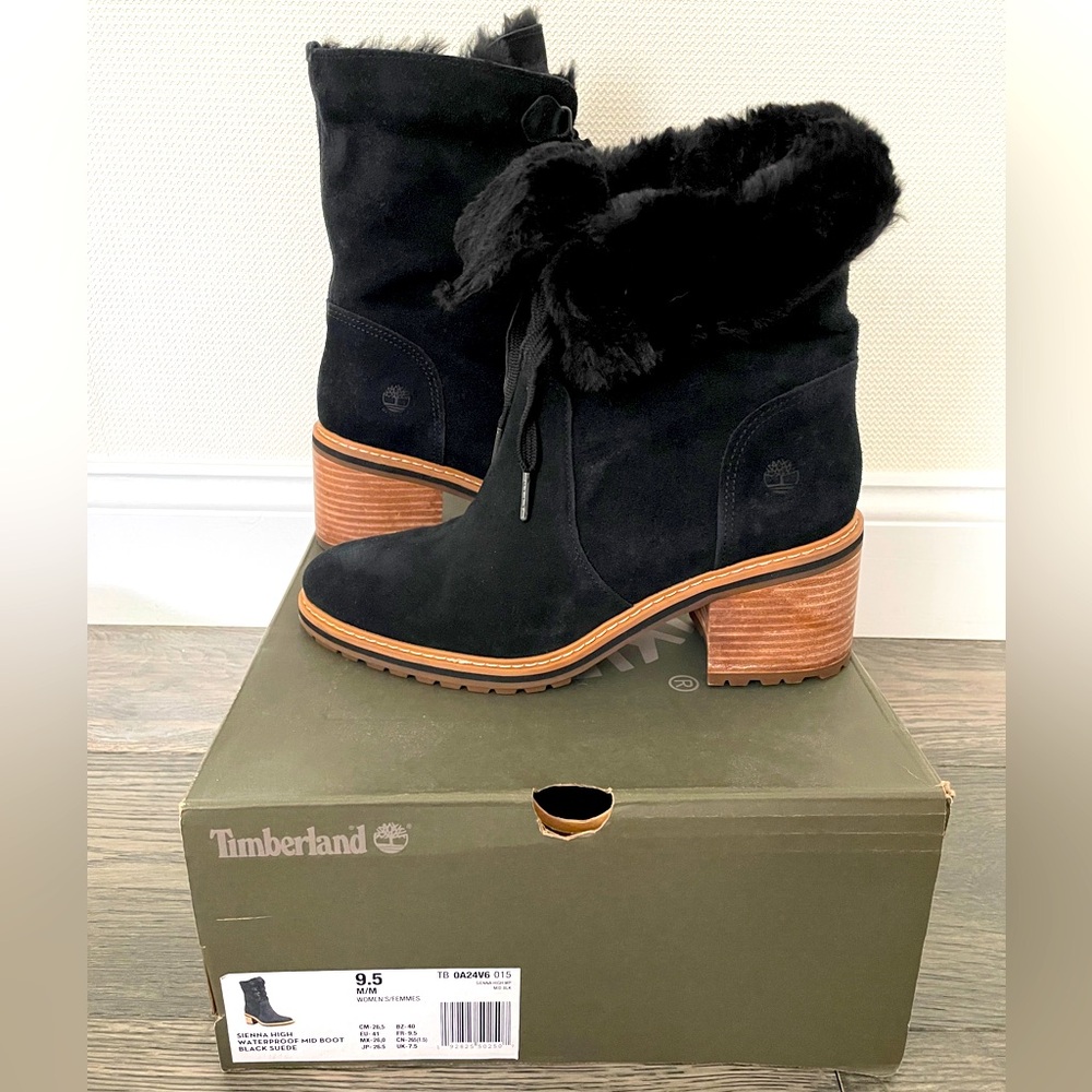 Timberland Womens Sienna High Waterproof Mid Boot- black suede.  Size 9.5